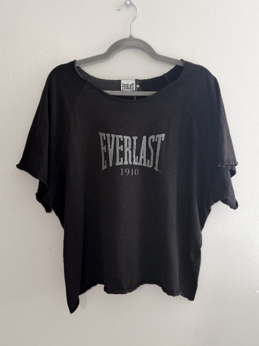 Everlast 1910 Oversized T-Shirt | Dark Gray Faded Logo | Raw Cut Neck | Unisex